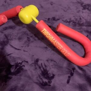 Thigh Master Gold Suzanne Somers Vintage Workout Exercise Device Red & Yellow